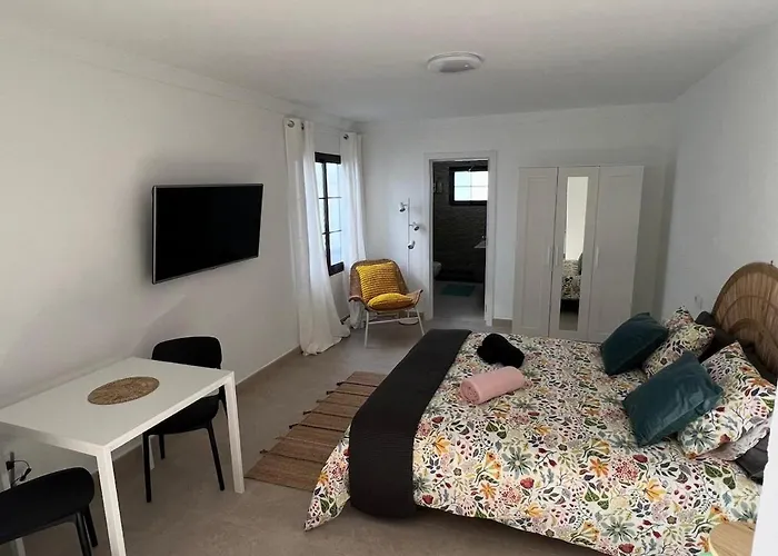 23c Volcano & Semesterbostad Tahiche