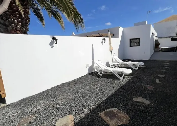 23c Volcano & Vakantiehuis