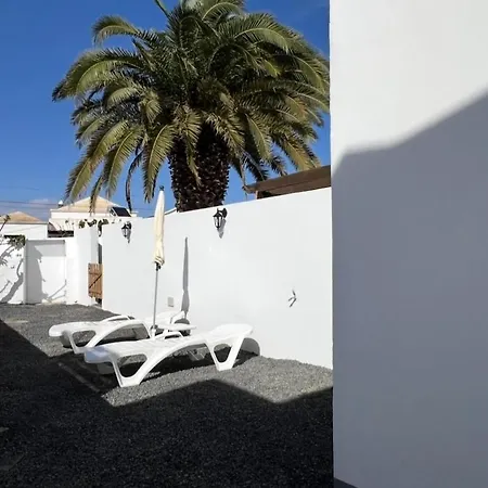 23c Volcano & * Tahiche